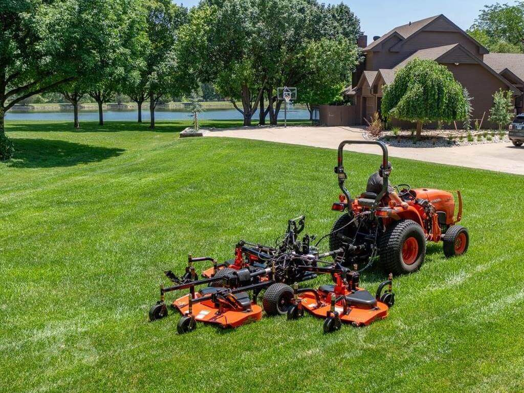 Showroom Rosy Brothers, Inc Dryden, MI Premier Kubota Dealer